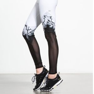 Alo Yoga High-Waist Verse Legging  NWOT
